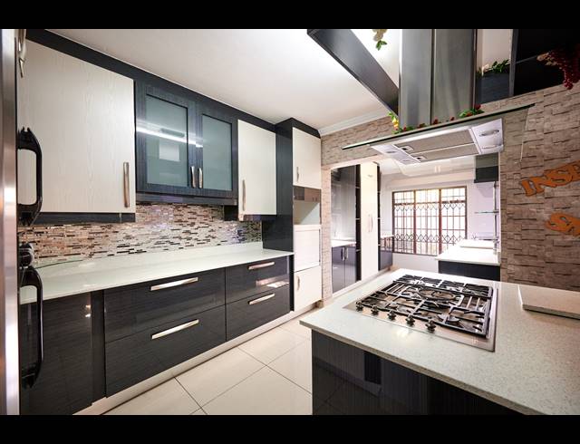 4 BEDROOM HOUSE SOLD IN VORNA VALLEY